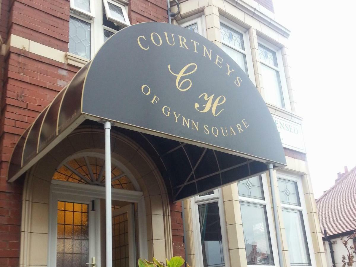 Couette-café Courtneys Of Gynn Square